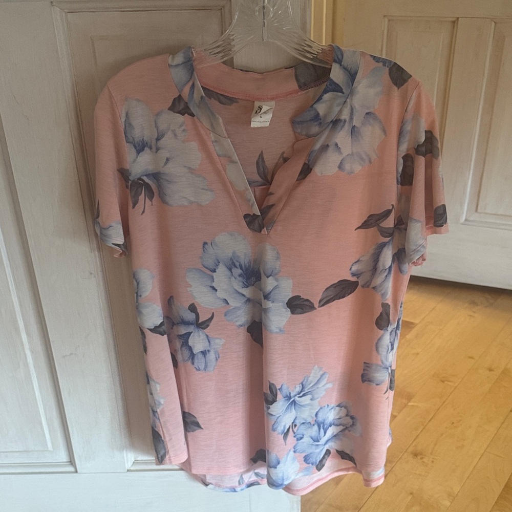 Sew In Love Pink and Blue Floral V-Neck Top